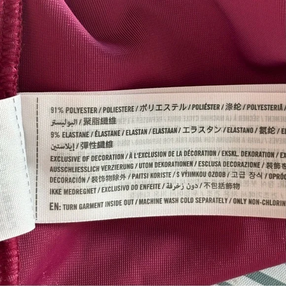 Abercrombie & Fitch Velvet Twist Crop Top Long Sleeve • size Medium - Picture 5 of 5